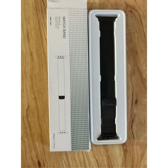 Apple Watch stainless steel magnetic closure 42 mm band Milanese loop - Picture 1 of 3